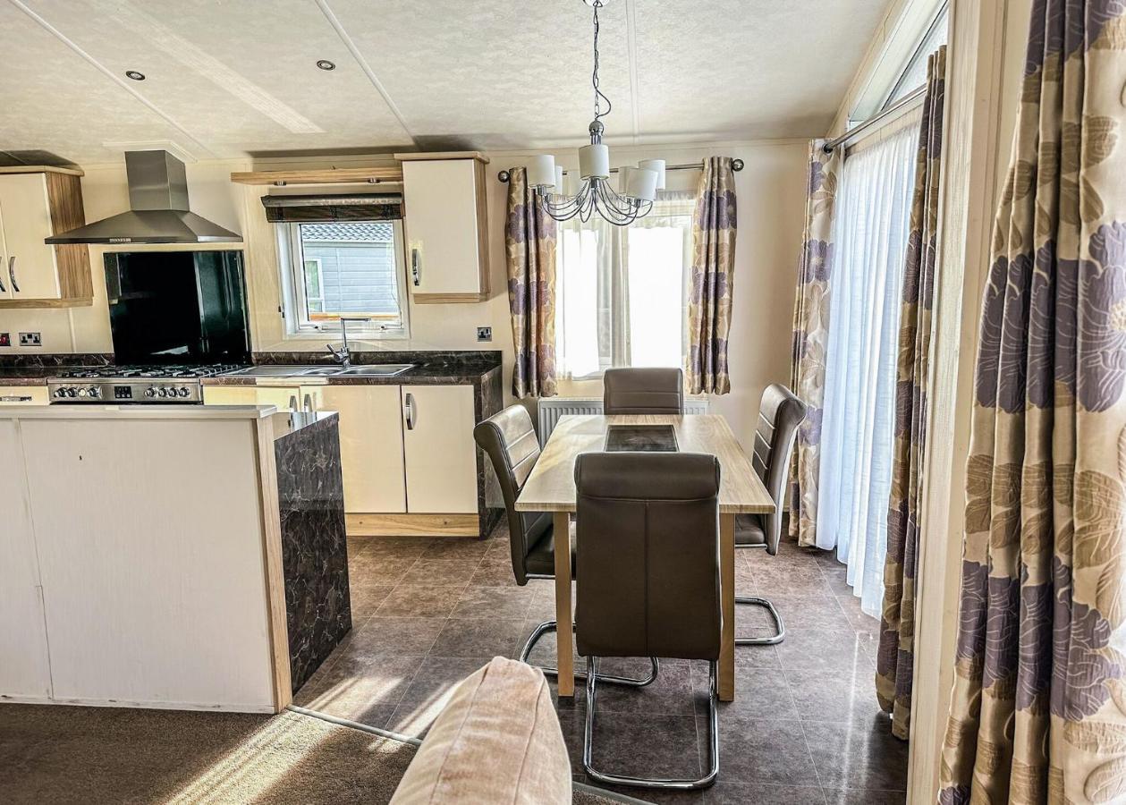 Colliery Lane Lodges Linton  エクステリア 写真